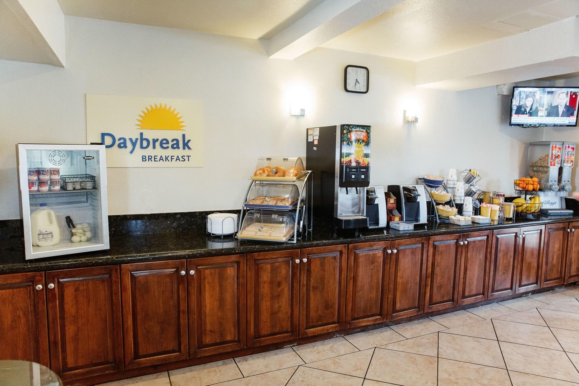 Days Inn By Wyndham Encinitas Moonlight Beach Bagian luar foto